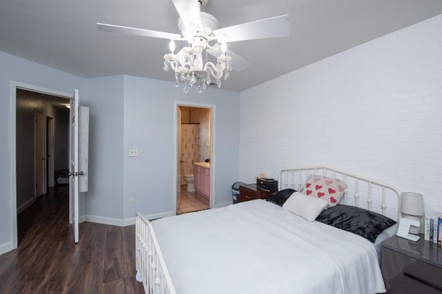 405 Melbourne Dr, Modesto, CA 95357