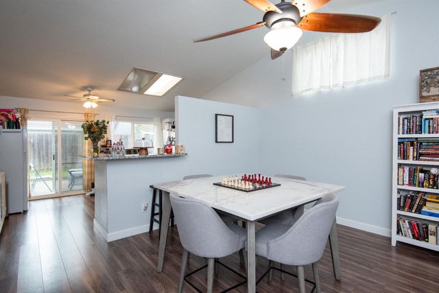 405 Melbourne Dr, Modesto, CA 95357