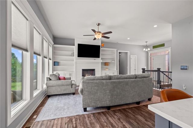 1201 Mesa Drive, Belton, MO 64012