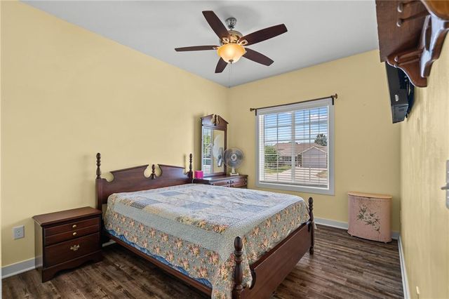 1201 Mesa Drive, Belton, MO 64012