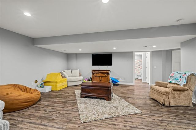 1201 Mesa Drive, Belton, MO 64012