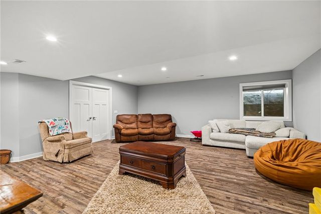 1201 Mesa Drive, Belton, MO 64012
