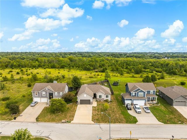 1201 Mesa Drive, Belton, MO 64012