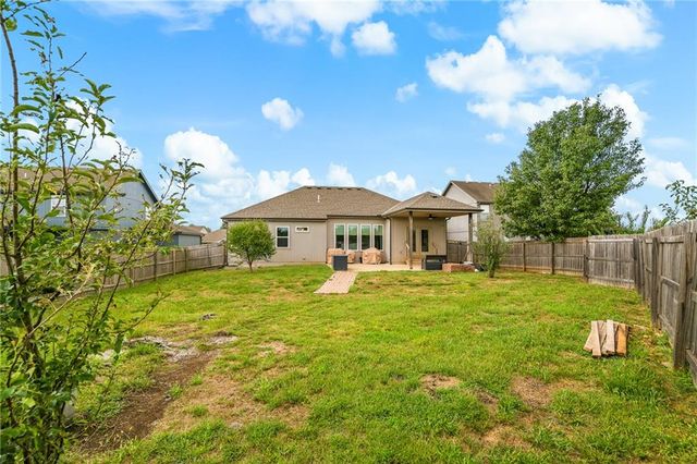 1201 Mesa Drive, Belton, MO 64012