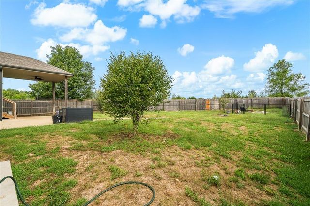1201 Mesa Drive, Belton, MO 64012