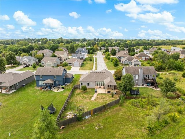1201 Mesa Drive, Belton, MO 64012