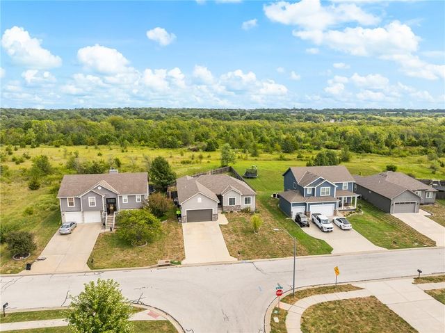 1201 Mesa Drive, Belton, MO 64012