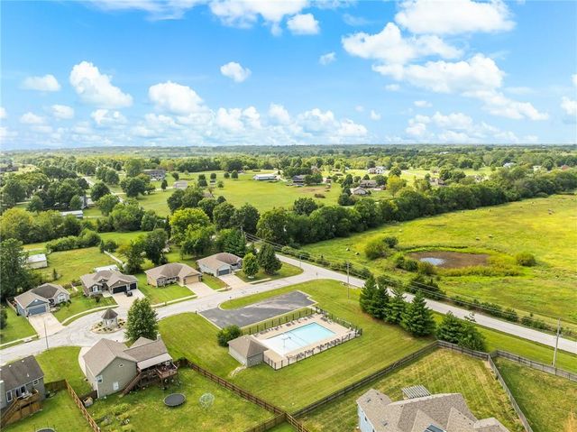 1201 Mesa Drive, Belton, MO 64012