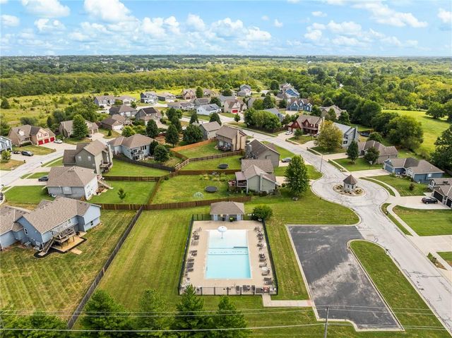 1201 Mesa Drive, Belton, MO 64012