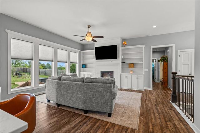1201 Mesa Drive, Belton, MO 64012