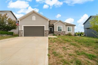 1201 Mesa Drive, Belton, MO 64012