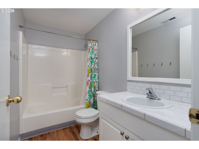 561 Nw MITCHELL Ct, Camas, WA 98607