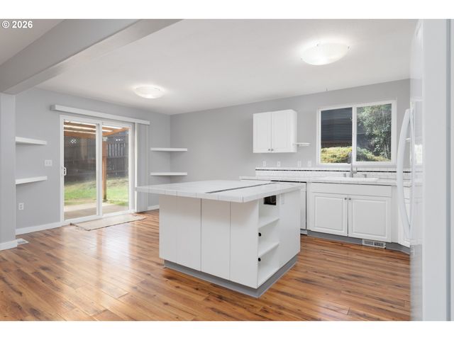 561 Nw MITCHELL Ct, Camas, WA 98607