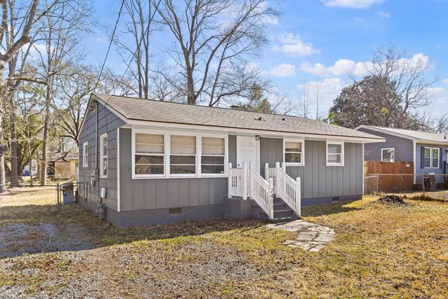 2401 Falcon Road, North Charleston, SC 29406