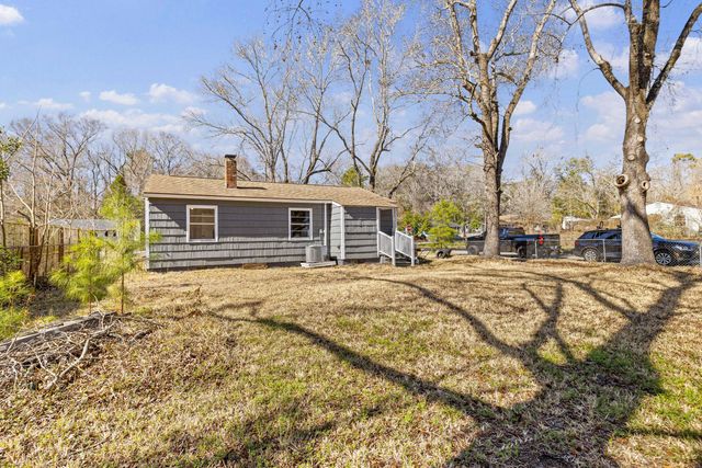 2401 Falcon Road, North Charleston, SC 29406