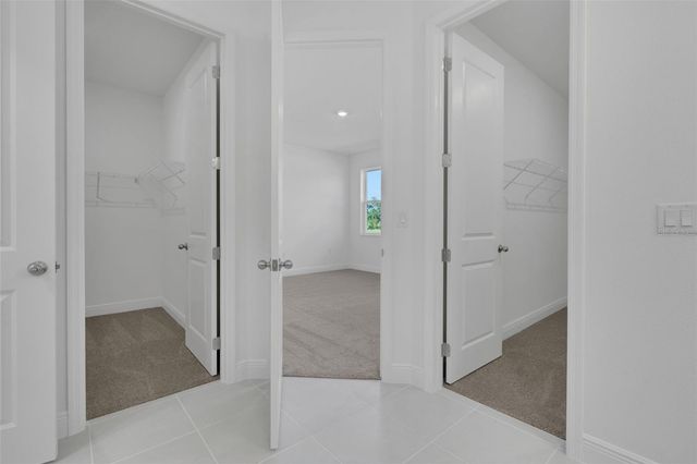 736 SUNSHOWER DRIVE, Lady Lake, FL 32159