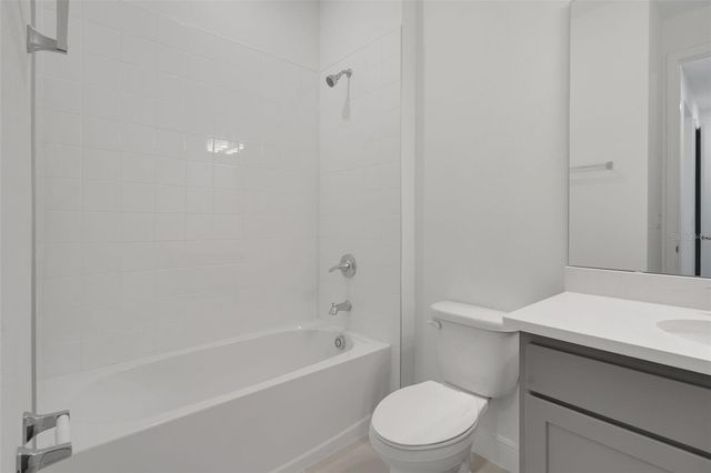 736 SUNSHOWER DRIVE, Lady Lake, FL 32159