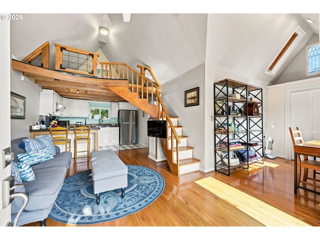 4119 Se RIVER Dr, Milwaukie, OR 97267