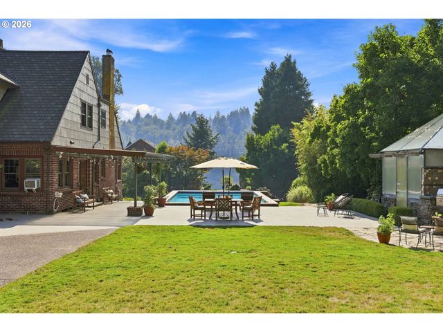 4119 Se RIVER Dr, Milwaukie, OR 97267
