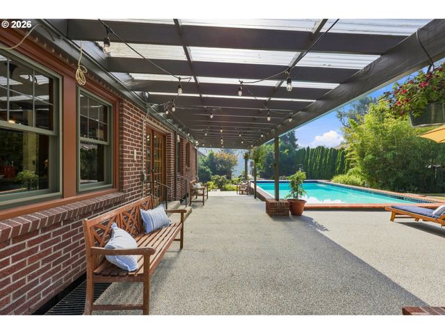 4119 Se RIVER Dr, Milwaukie, OR 97267
