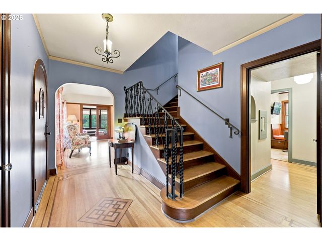 4119 Se RIVER Dr, Milwaukie, OR 97267