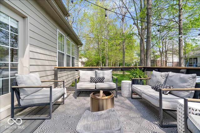 6537 Briarwood Place, Zionsville, IN 46077