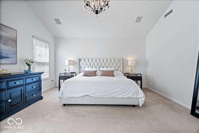 6537 Briarwood Place, Zionsville, IN 46077