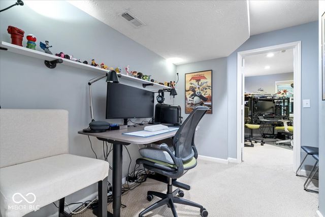 6537 Briarwood Place, Zionsville, IN 46077