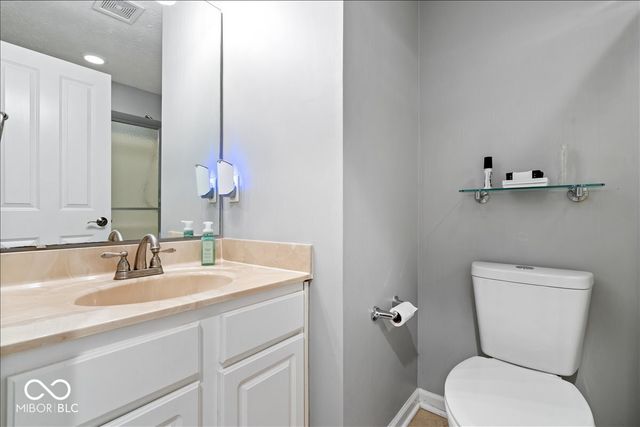 6537 Briarwood Place, Zionsville, IN 46077