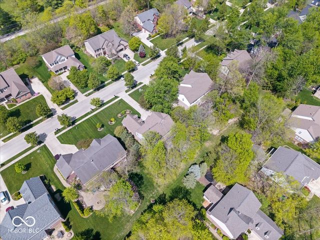 6537 Briarwood Place, Zionsville, IN 46077