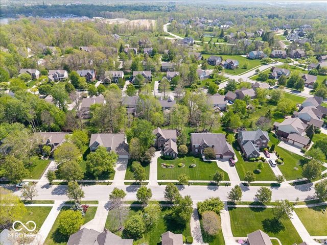 6537 Briarwood Place, Zionsville, IN 46077
