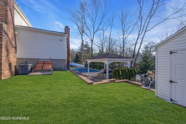 1 Kerry Court, Old Bridge, NJ 08857