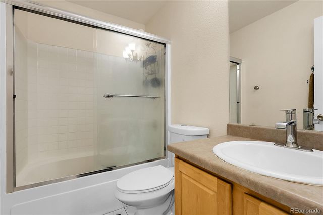 337 Ivory Circle, Aurora, CO 80011