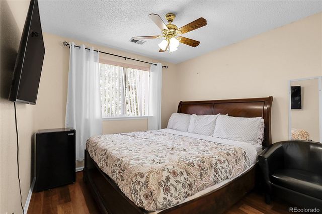 337 Ivory Circle, Aurora, CO 80011