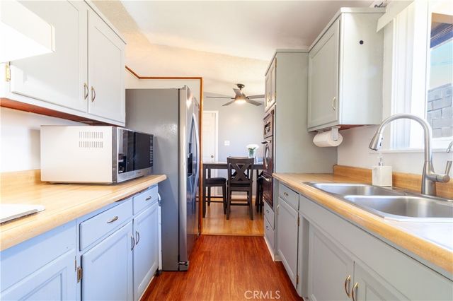 2005 W Milling, Lancaster, CA 93536