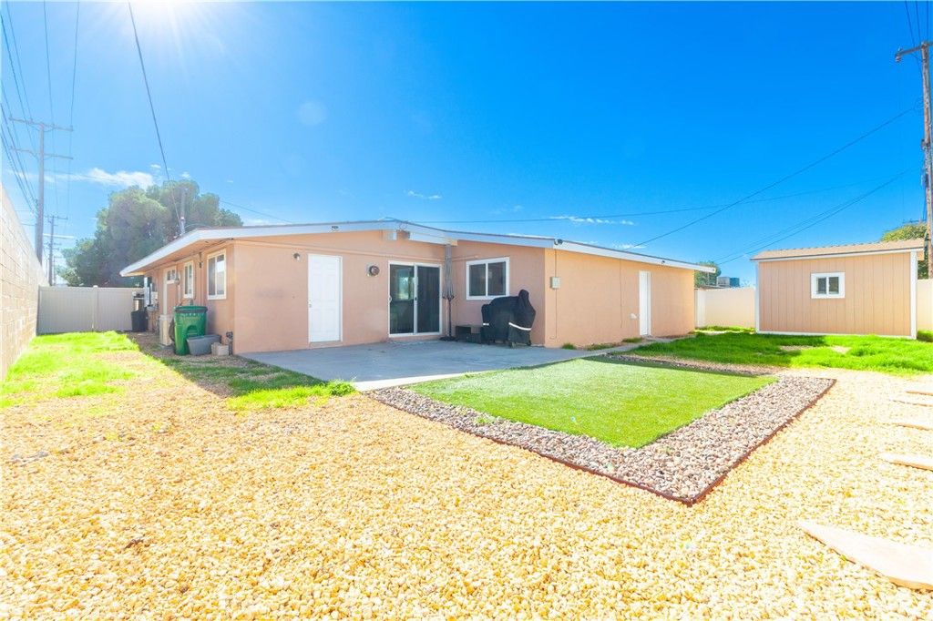 2005 W Milling, Lancaster, CA 93536
