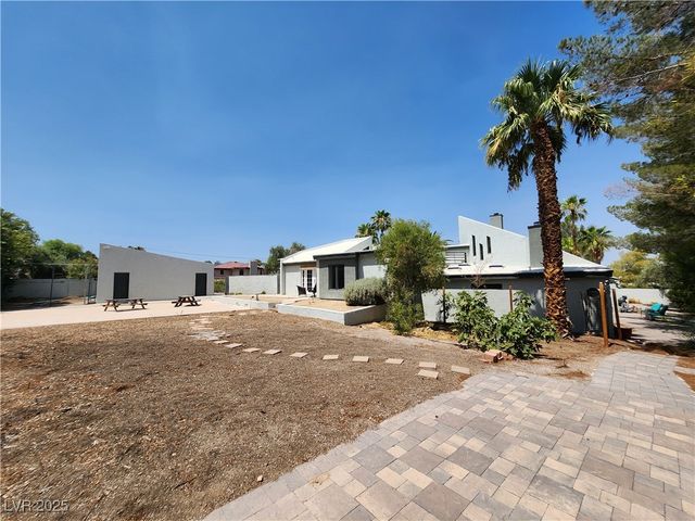 3131 East Katie Avenue, Las Vegas, NV 89121