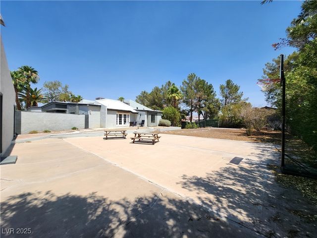 3131 East Katie Avenue, Las Vegas, NV 89121