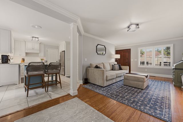 737 Cedar Crest Dr, Nashville, TN 37209