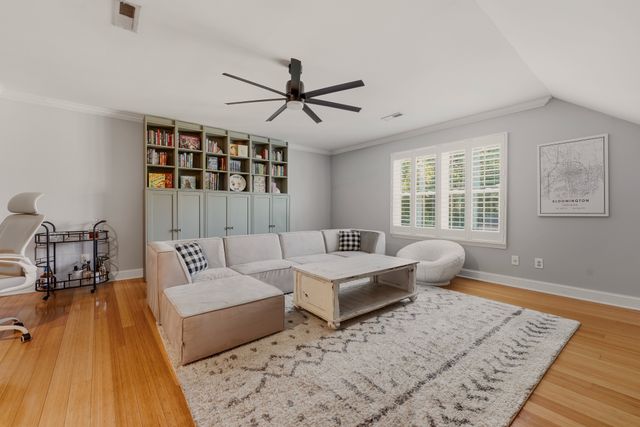 737 Cedar Crest Dr, Nashville, TN 37209