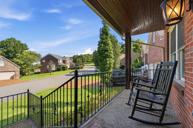 737 Cedar Crest Dr, Nashville, TN 37209