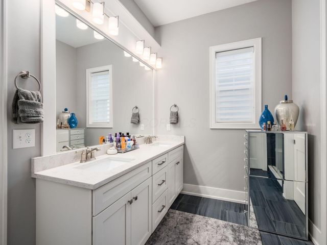 11125 Kingfisher Place, Plain City, OH 43064