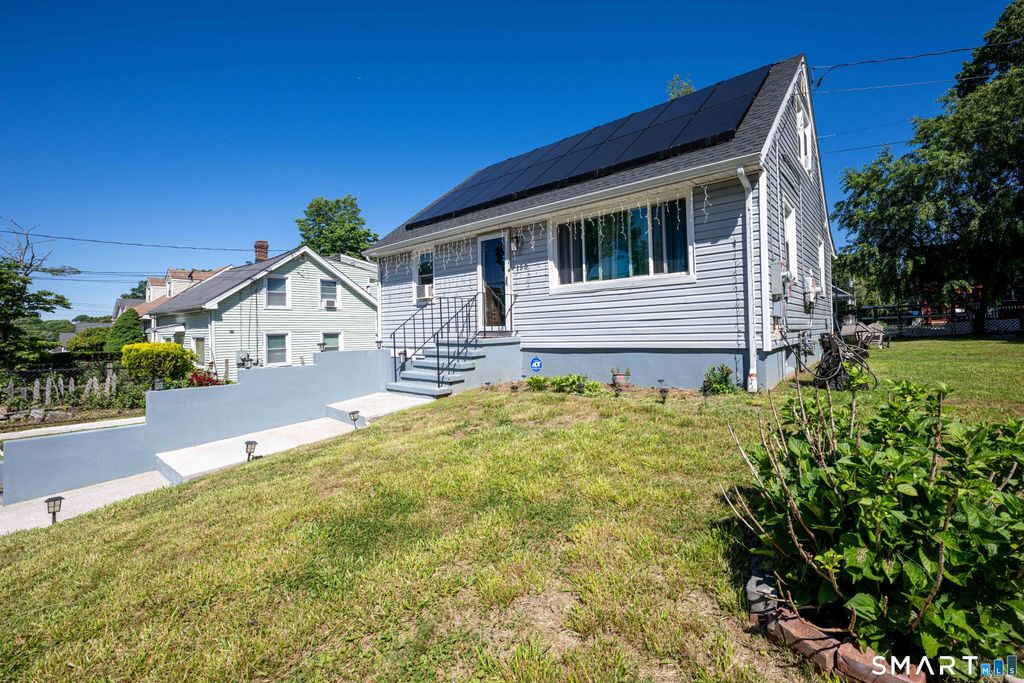 150 Moffitt Street, Bridgeport, CT 06610