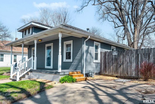 806 S 3RD Street, Pekin, IL 61554