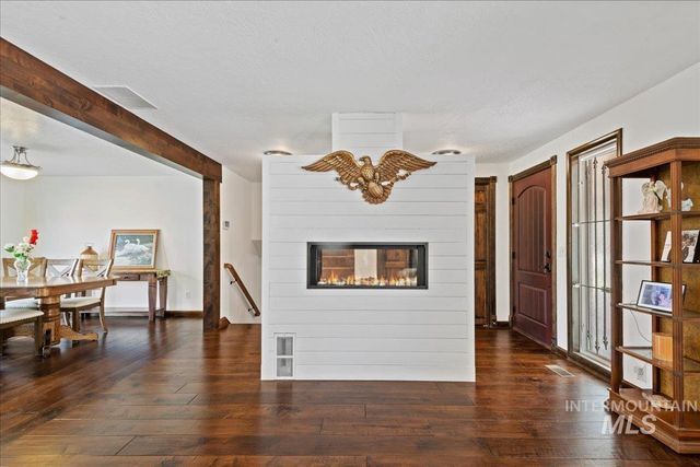 10210 W Hackamore Dr, Boise, ID 83709