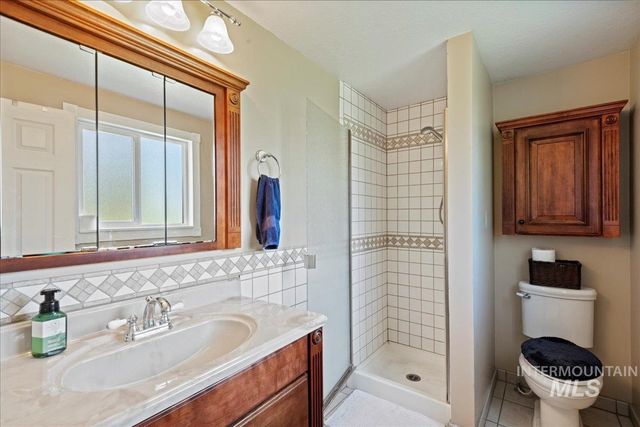 10210 W Hackamore Dr, Boise, ID 83709