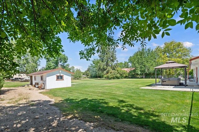 10210 W Hackamore Dr, Boise, ID 83709