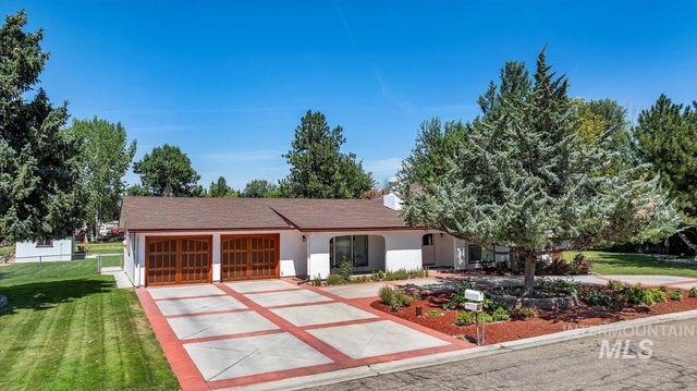 10210 W Hackamore Dr, Boise, ID 83709