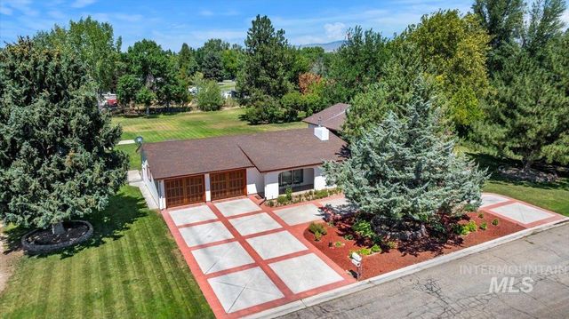 10210 W Hackamore Dr, Boise, ID 83709