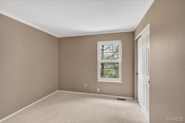 1045 Woodlake Village Drive, Chesterfield, MO 63141